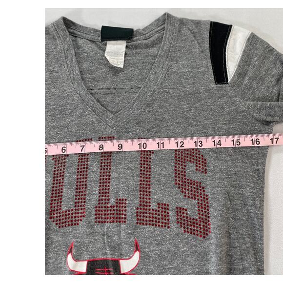 Chicago Bulls Women's V-Neck Long Sleeve Shirt by 5th & Ocean Size M - Picture 7 of 8